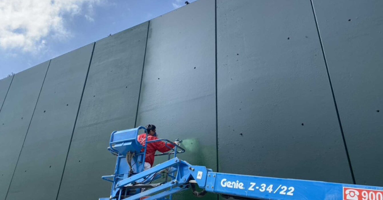 Pintado de valla exterior