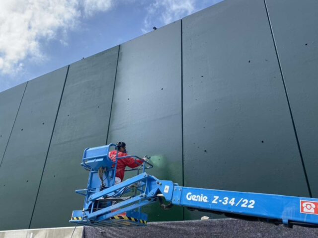 Pintado de valla exterior