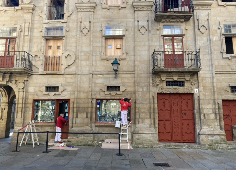 Restauración de fachada en el Consorcio de Santiago