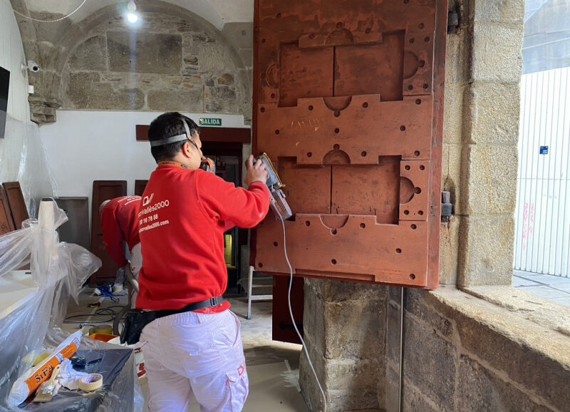 Restauración de fachada en el Consorcio de Santiago