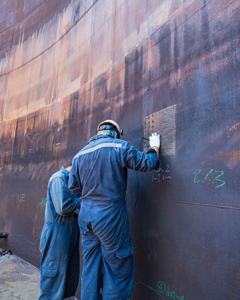 Protección anticorrosiva para estructuras industriales